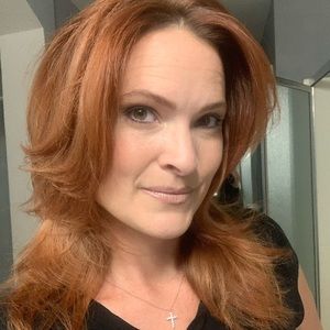 Meet your Posher, Rachel and